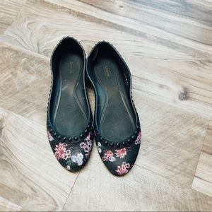 Crocs Floral Flats sz 9✨